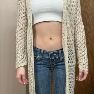 Hole detailed cardigan